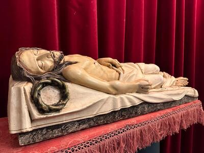 Dead Christ Statue  en Hand - Carved Wood  , Southern Germany 19 th century