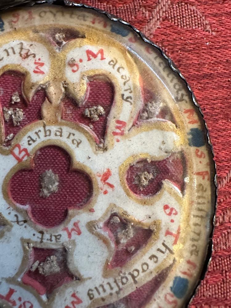 1  Double - Sided Multi Reliquary