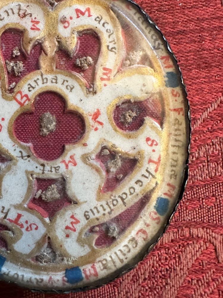 1  Double - Sided Multi Reliquary