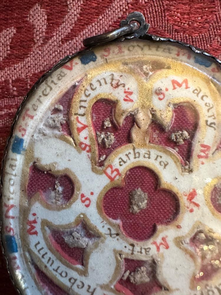 1  Double - Sided Multi Reliquary