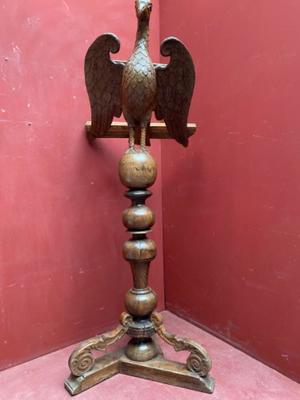 Eagle Lectern  en Oak wood, Belgium  19 th century