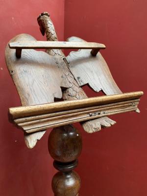 Eagle Lectern  en Oak wood, Belgium  19 th century