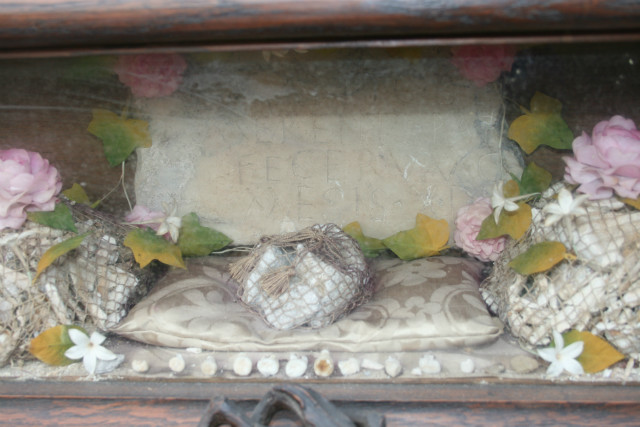 1  Exceptional And Very Rare Reliquary Shrine Inside Exhumed 
