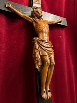 Exceptional Corpus With Cross en Fully Hand - Carved Palm -  Wood, Netherlands  18 th century ( Anno 1780 )