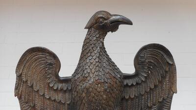 Exceptional Eagle Lectern  en Fully Hand - Carved Wood , Belgium  19 th century
