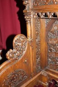 Exceptional Kneeler en wood oak / Red Velvet., Dutch 19th century