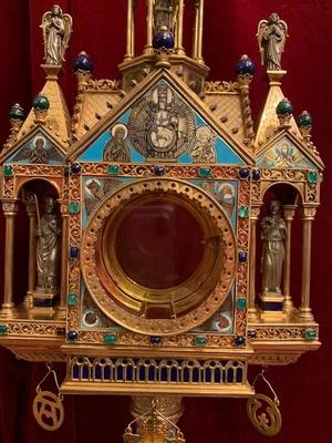 Exceptional Monstrance Stamped : J. Schreyer Aachen. Weight 2.55 Kgs. en full silver Gilt /  Precious Stones / enamel medalions / Enamel , Aachen - Germany 19th century