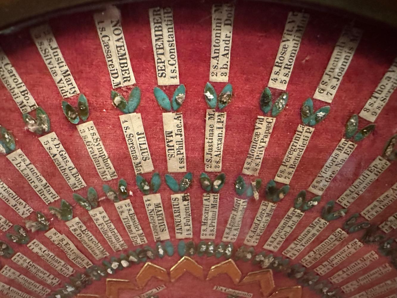 1  Extreme And Very Rare Kalendarium Frame Housing Hundreds Of Ex - Ossibus Relics Of Christian Saints