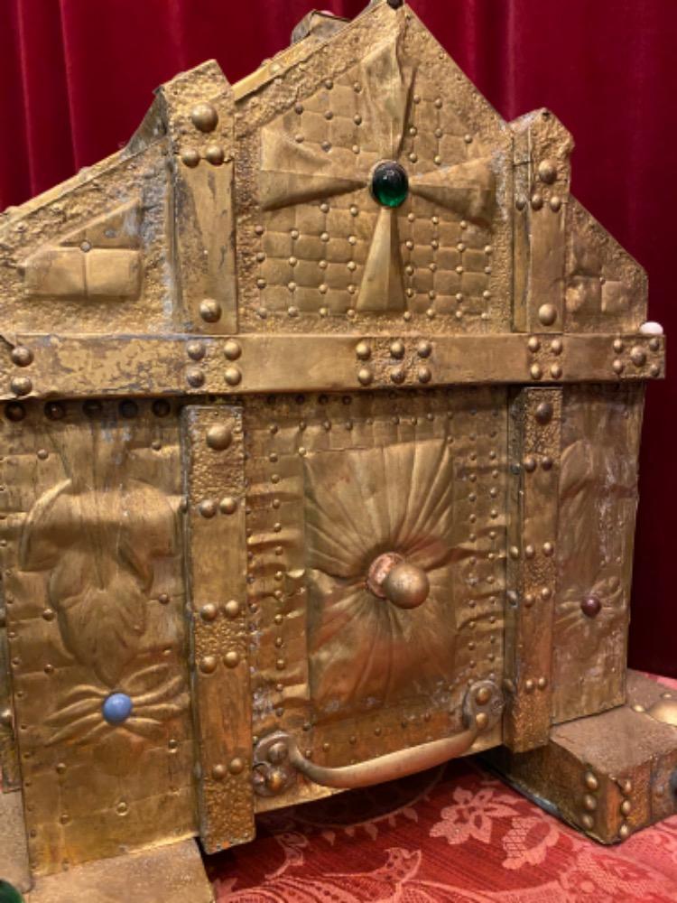 1  Extreme Exceptional Rare Reliquary Trunk / Case