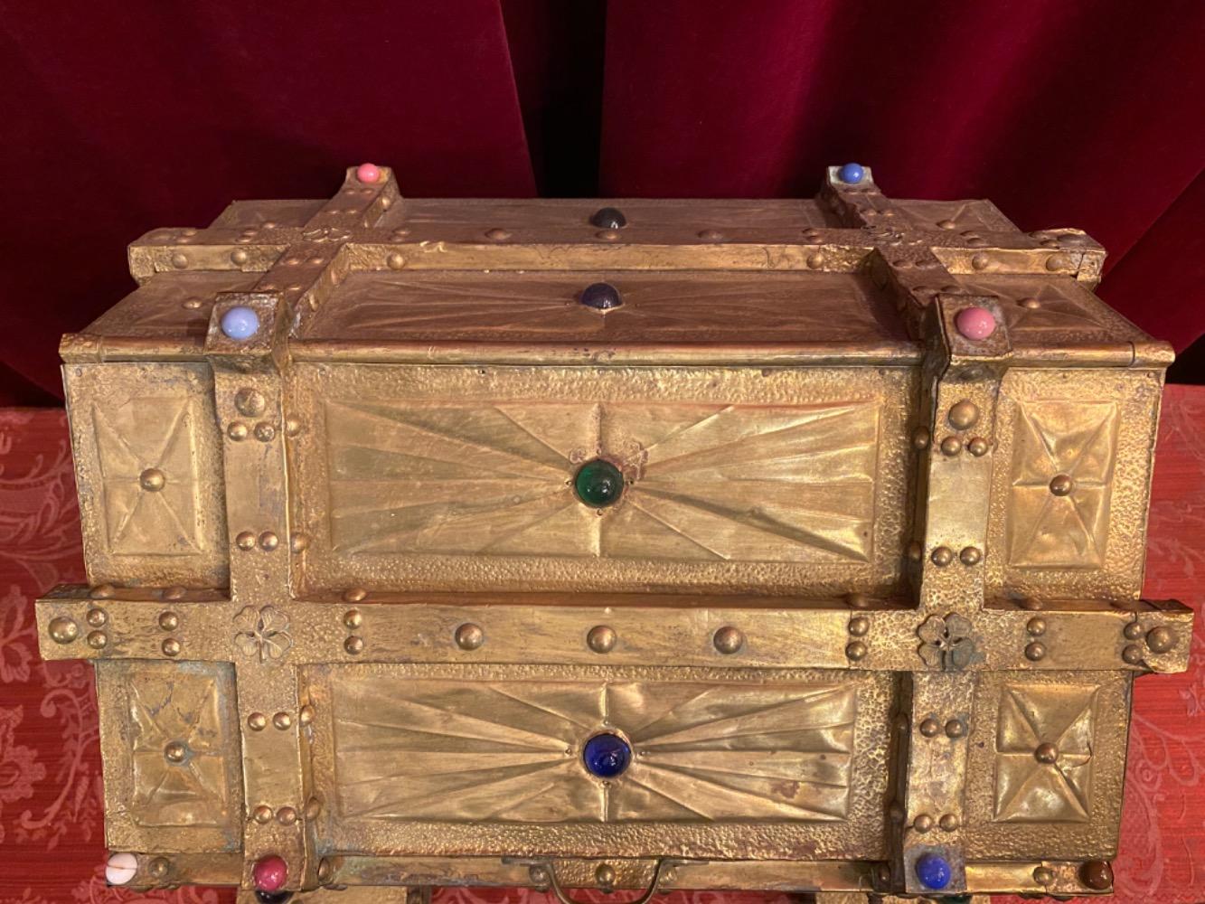 1  Extreme Exceptional Rare Reliquary Trunk / Case