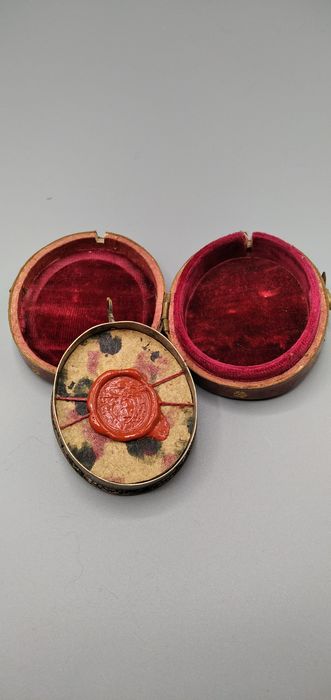 1  Extremely Rare High-Quality Reliquary Containing 6 Relics Including The True Cross