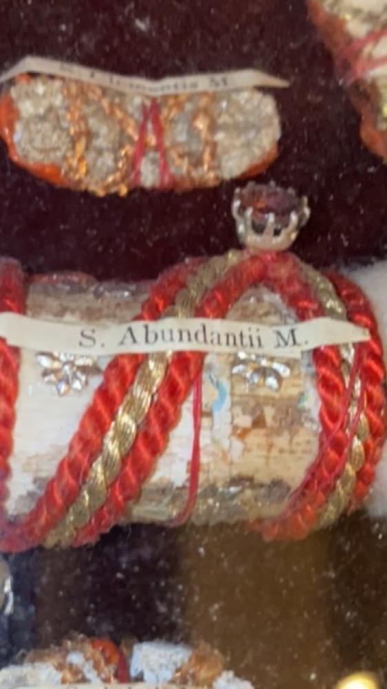 1  First Class Multi Reliquary Relics : S. Clementis, S. Severini, S. Innocentii, S. Incondemii, S. Valerii, S. Claudii, S. Quirini, S. Abudantii, S. Valentini.