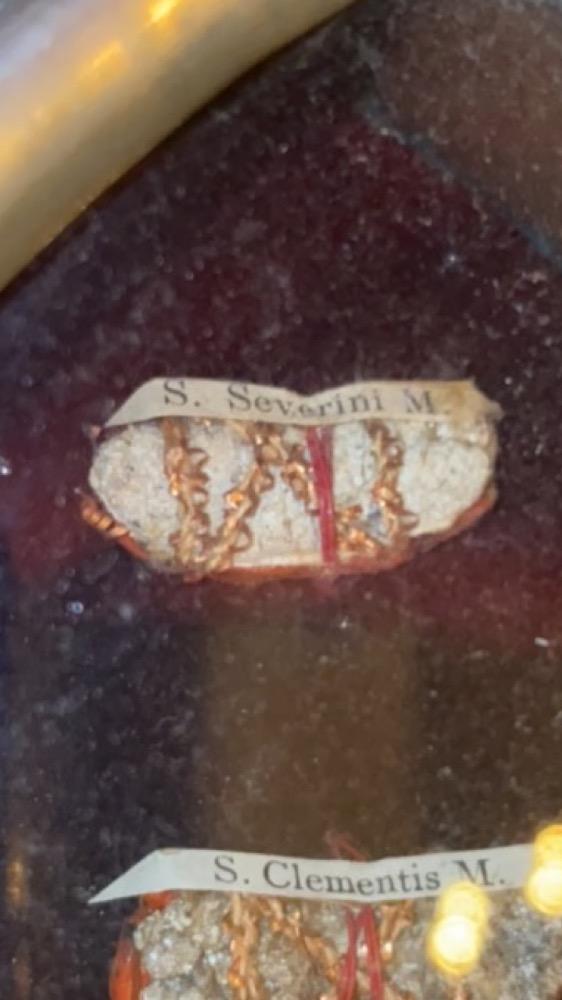 1  First Class Multi Reliquary Relics : S. Clementis, S. Severini, S. Innocentii, S. Incondemii, S. Valerii, S. Claudii, S. Quirini, S. Abudantii, S. Valentini.