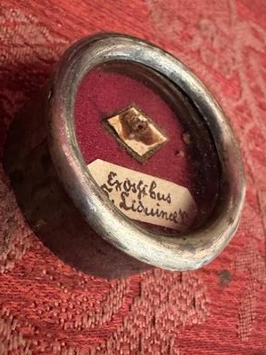 First Class Reliquary Ex Ossibus St. Lidwina en Brass / Glass / Wax Seal, Netherlands  19 th century ( Anno 1845 )