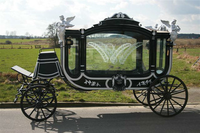 Funeral Carriage en wood polychrome, Hungary 19th century