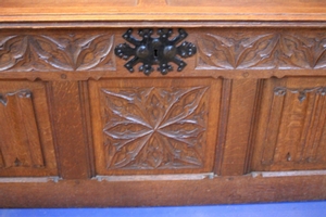 Bench style gothic en wood oak, France 19th century