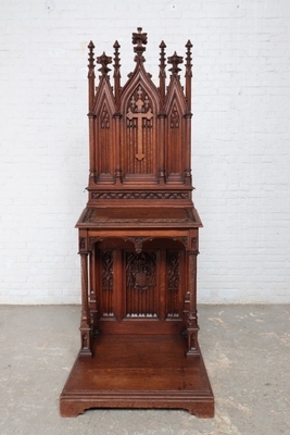 Kneeler  style Gothic en Oak Wood, France 19th century