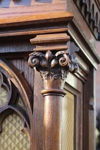 Pedestal style Gothic en WOOD OAK, Belgium 19th century