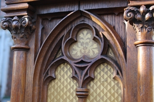 Pedestal style Gothic en WOOD OAK, Belgium 19th century