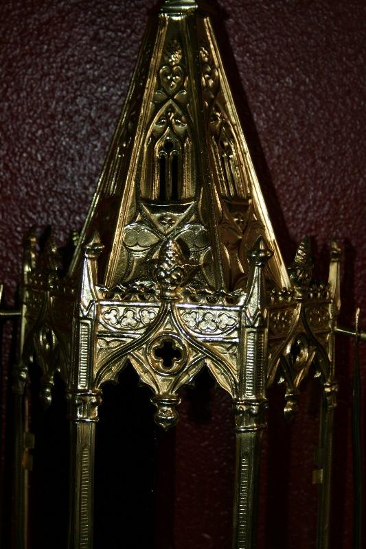 1 gothic Procession - Lantern