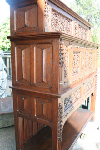 1 gothic Sacristy-Cuboard