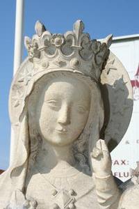 St Mary Statue style gothic en SANDSTONE , Belgium 19th century