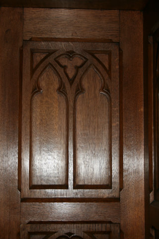 1 Gothic Statue Stand