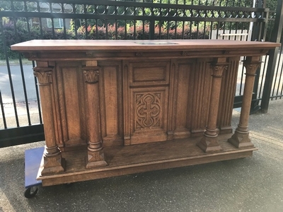 Altar style Gothic - style en Oak wood, Belgium 19th century ( anno 1875 )