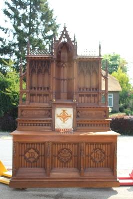 Altar  style Gothic - style en Oak wood, Belgium 19th century (1870)