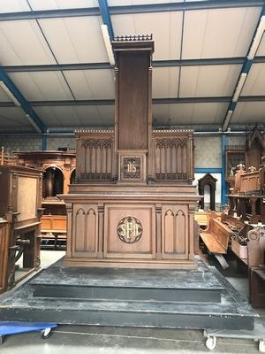 Altar style Gothic - style en Oak wood, Belgium 19th century ( anno 1875 )