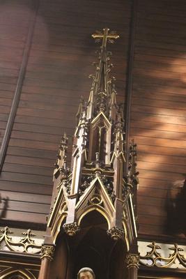 Altar style Gothic - style en wood oak, Belgium 19th century