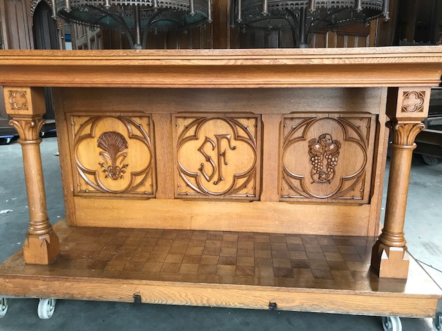 1 Gothic - style Altar