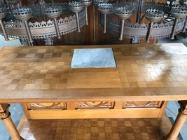 1 Gothic - style Altar