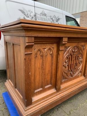 Altar style Gothic - style en Oak wood, Belgium 19th century ( anno 1890 )