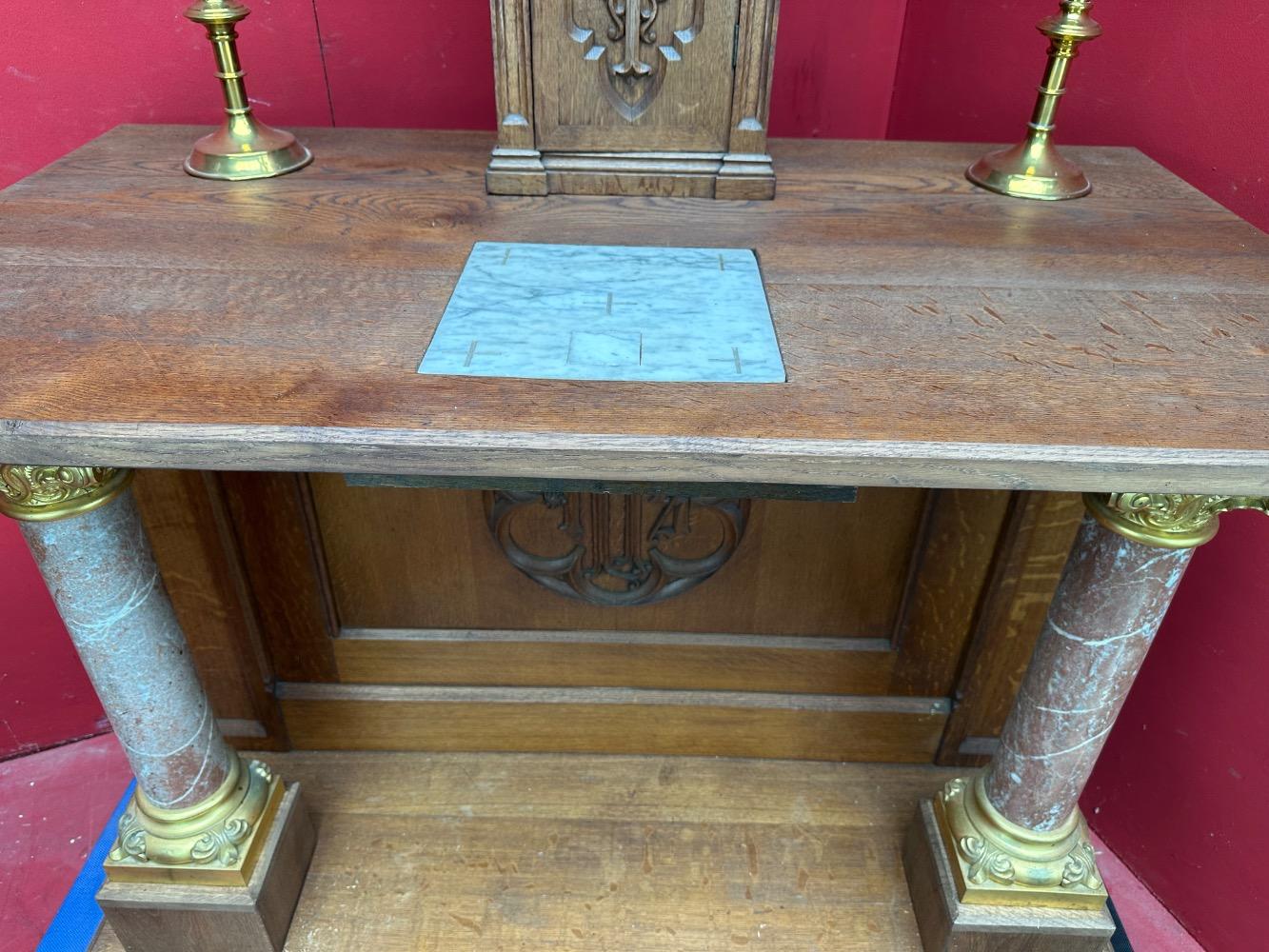 1 Gothic - style Altar
