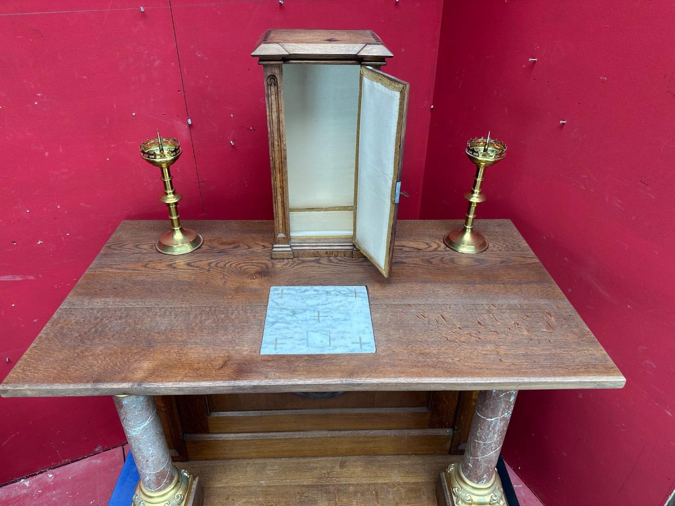 1 Gothic - style Altar