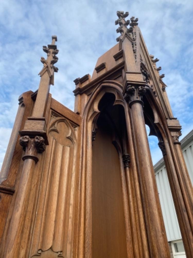 1 Gothic - Style Altar