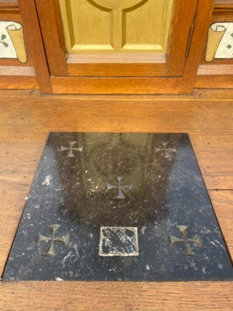 1 Gothic - Style Altar