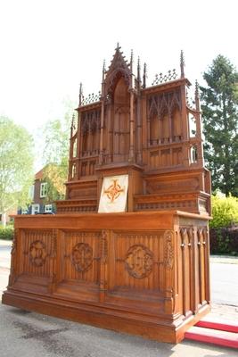 Altar  style Gothic - style en Oak wood, Belgium 19th century (1870)