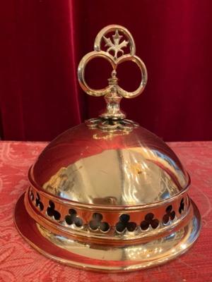 Altar - Bell style Gothic - style en Brass / Bronze / Polished and Varnished, Belgium 19 th century