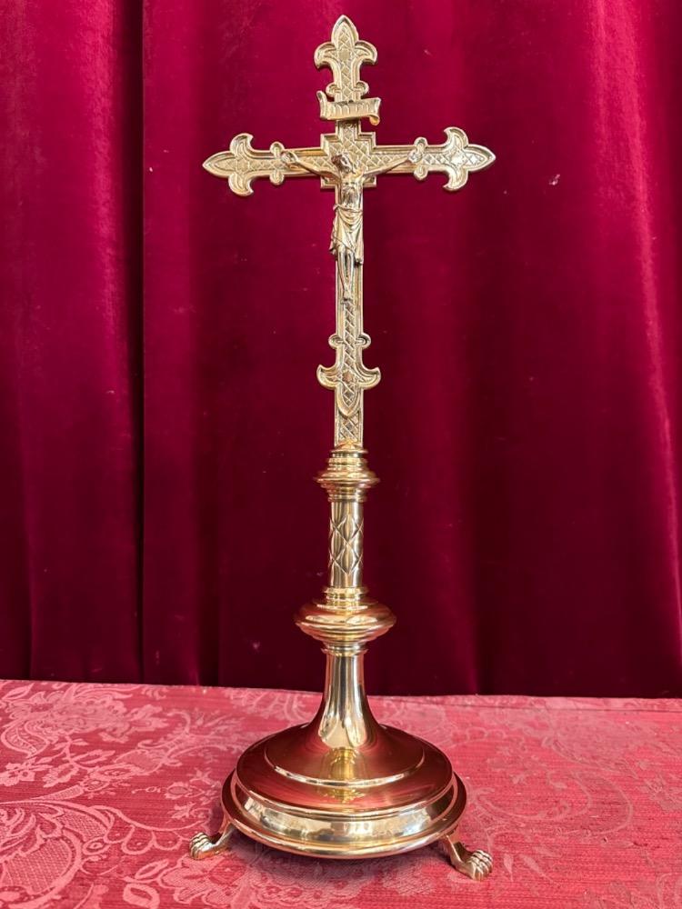 1 Gothic - Style Altar - Cross