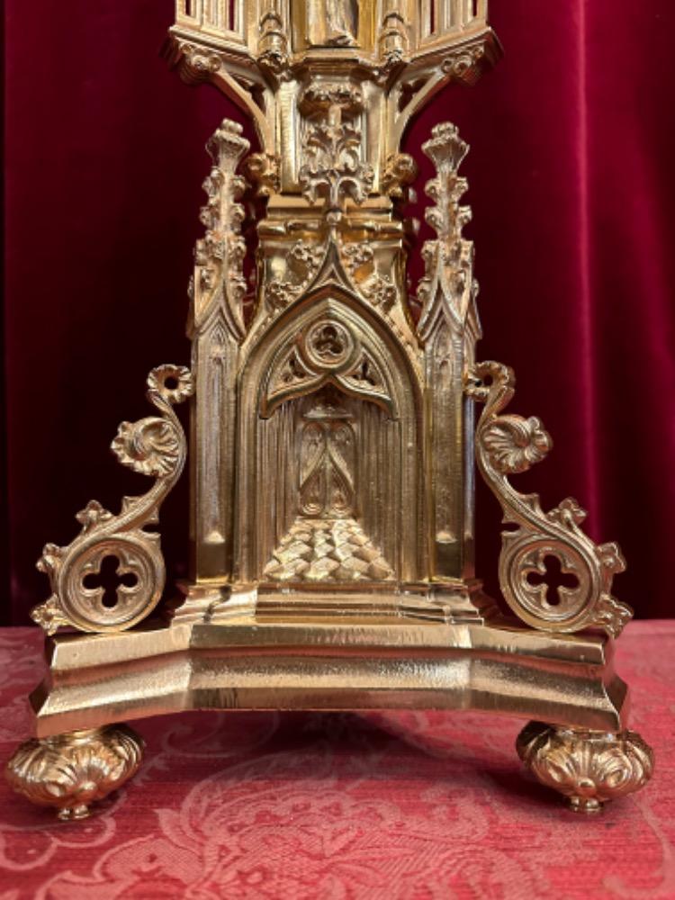 1 Gothic - Style Altar - Cross