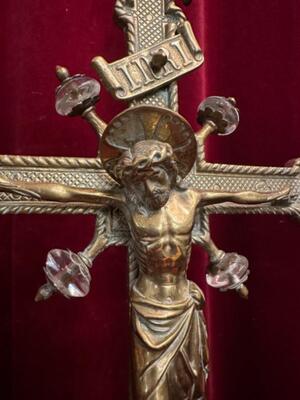 Altar - Cross style Gothic - Style en Bronze / Glass / Stones, Belgium  19 th century ( Anno 1875 )