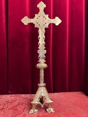 Altar - Cross style Gothic - Style en Bronze / Polished and Varnished, Belgium  19 th century ( Anno 1885 )