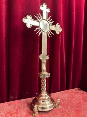 Altar - Cross style Gothic - Style en Bronze / Polished and Varnished, Belgium  19 th century ( Anno 1885 )