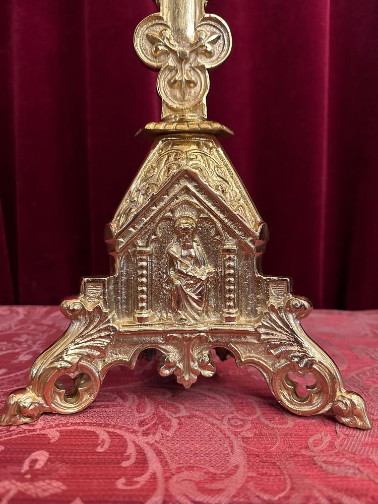 1 Gothic - Style Altar - Cross