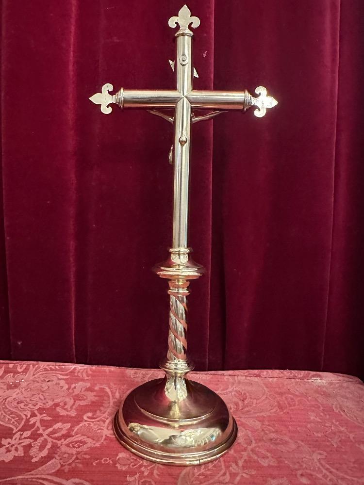 1 Gothic - Style Altar - Cross