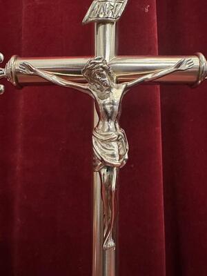 Altar - Cross style Gothic - Style en Brass / Bronze / Polished and Varnished, Belgium  19 th century ( Anno 1885 )
