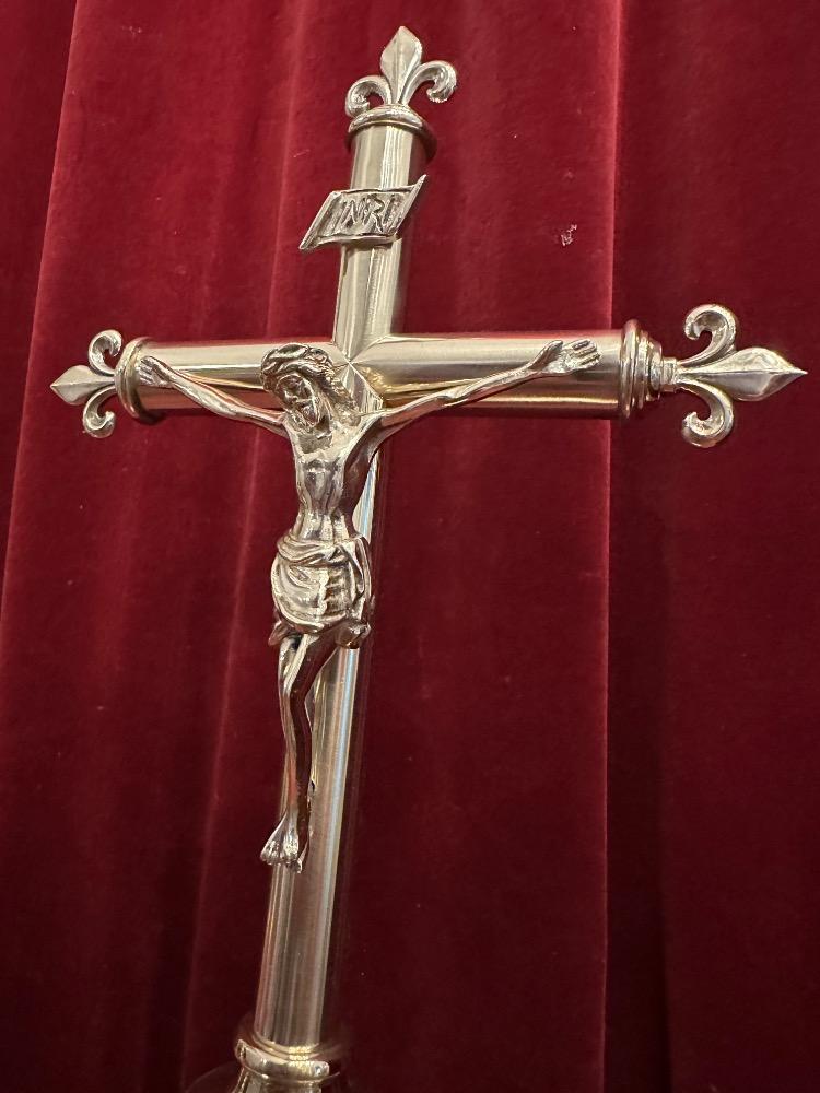1 Gothic - Style Altar - Cross