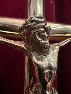 Altar - Cross style Gothic - Style en Brass / Bronze / Polished and Varnished, Belgium  19 th century ( Anno 1885 )